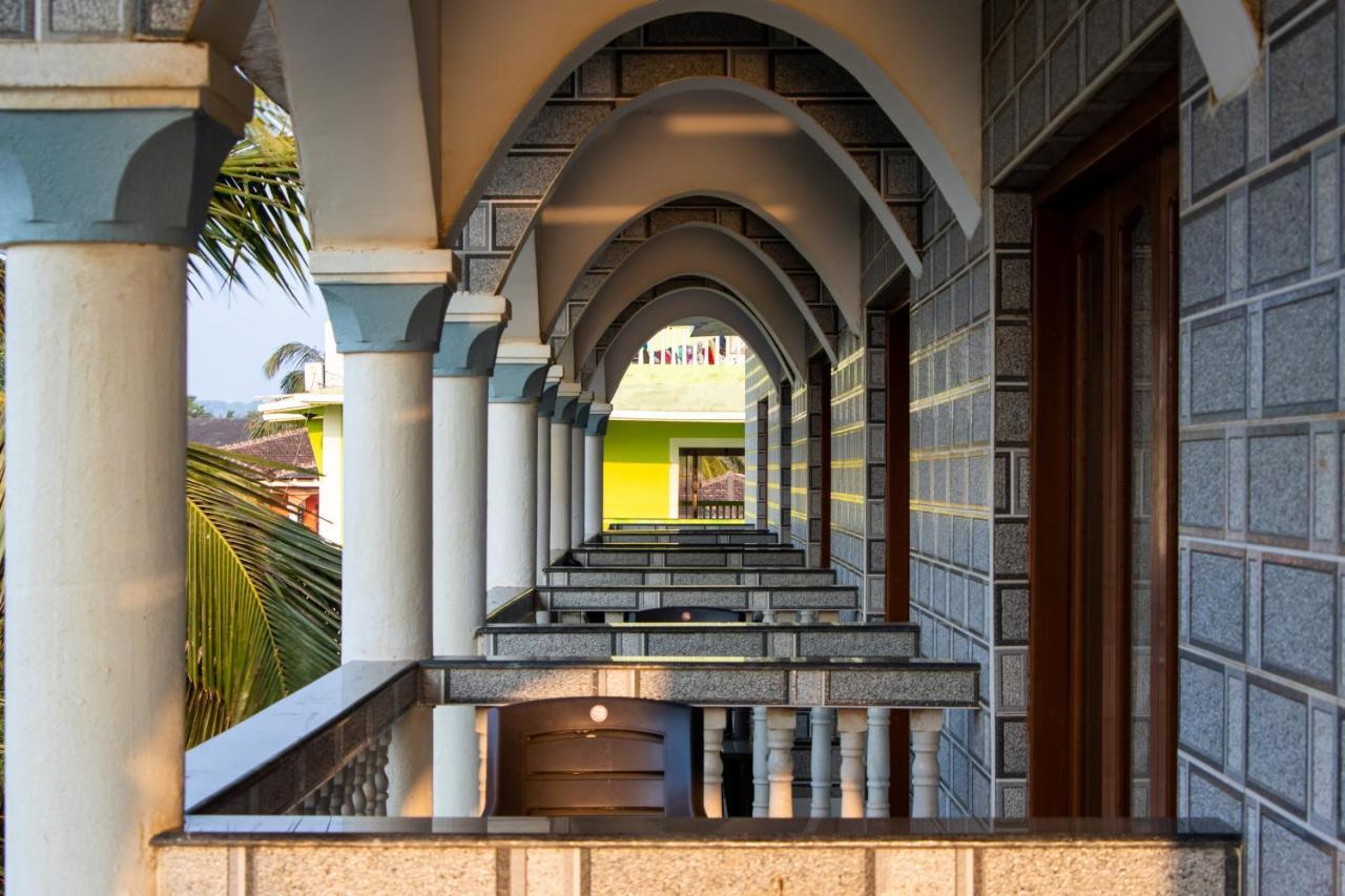 Larios Beach Holidays Resort Baga Eksteriør bilde